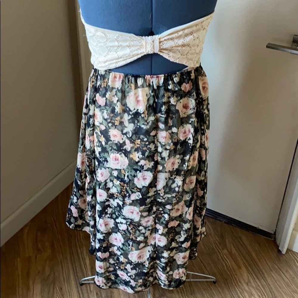 High-Low Dress - Picture 4 of 6